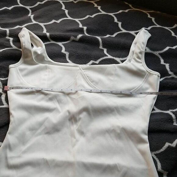 White Ruffle Hem Dress small nwot B-2 - Picture 13 of 16